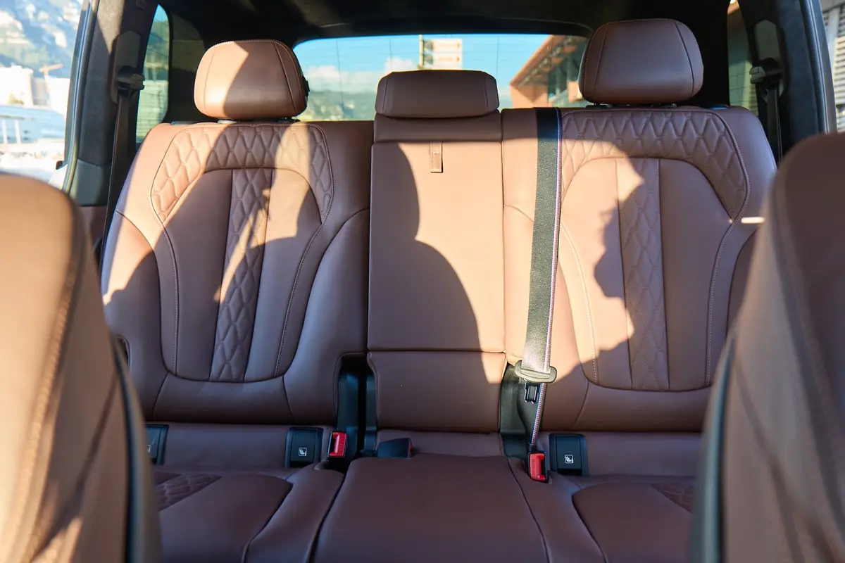 BMW X7 40d M 2024, tableau de bord — Nice Super Car Rental, Nice