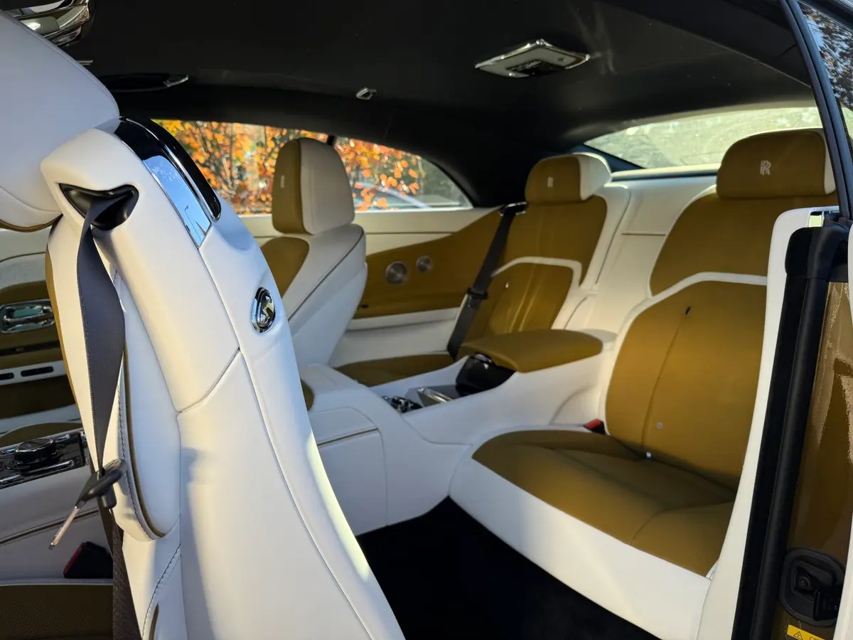 Rolls-Royce Spectre 2024, intérieur — Nice Super Car Rental, Nice