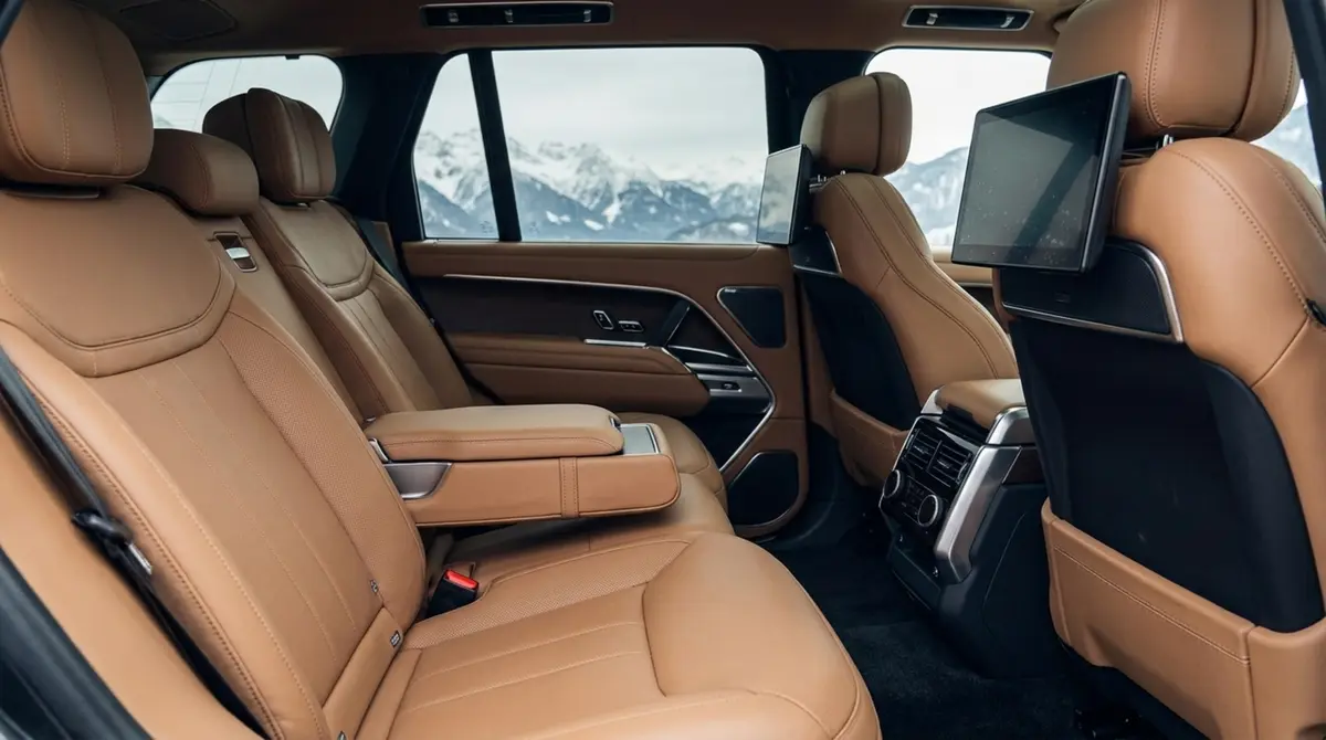 Rover Range Rover Autobiography P530 2026, tableau de bord — Nice Super Car Rental, Nice